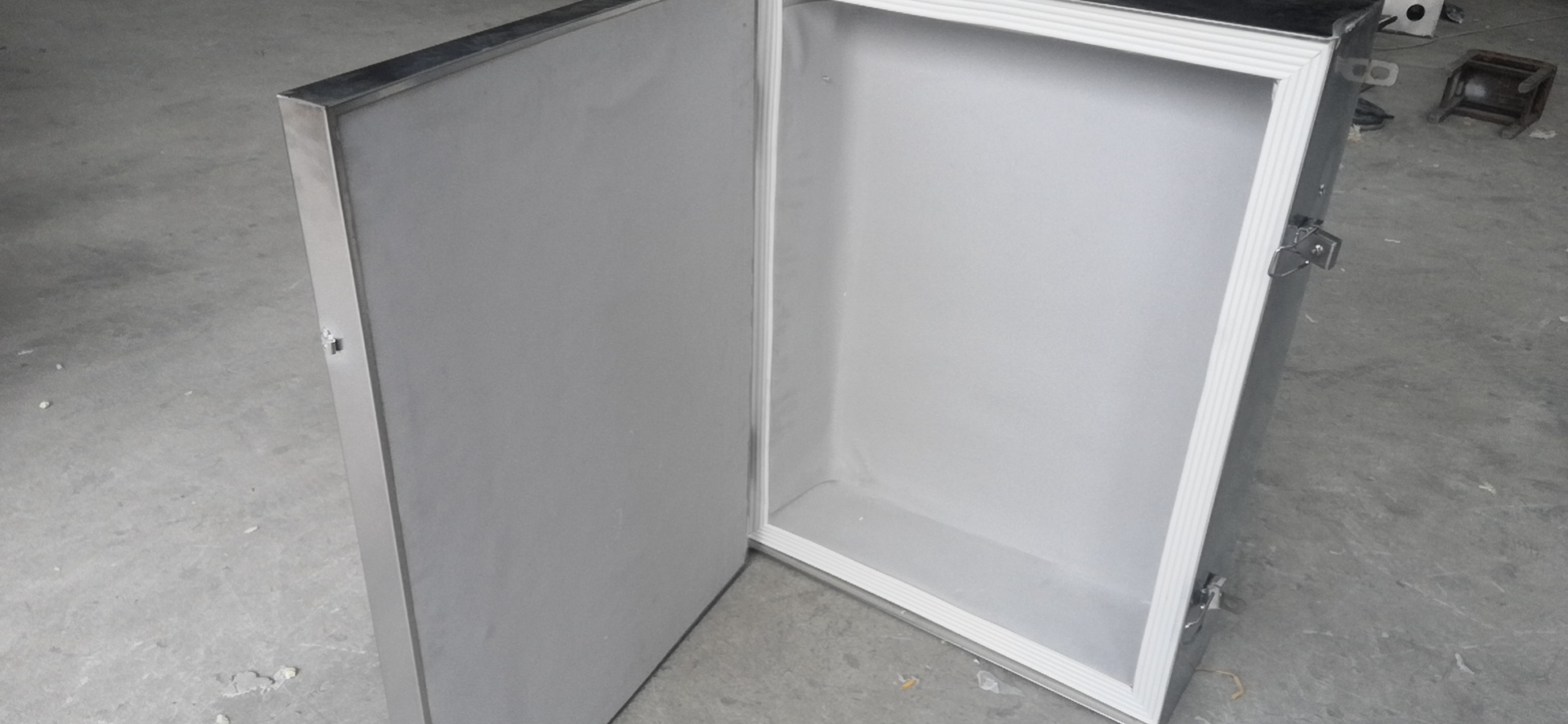 不锈钢保温水表箱图片